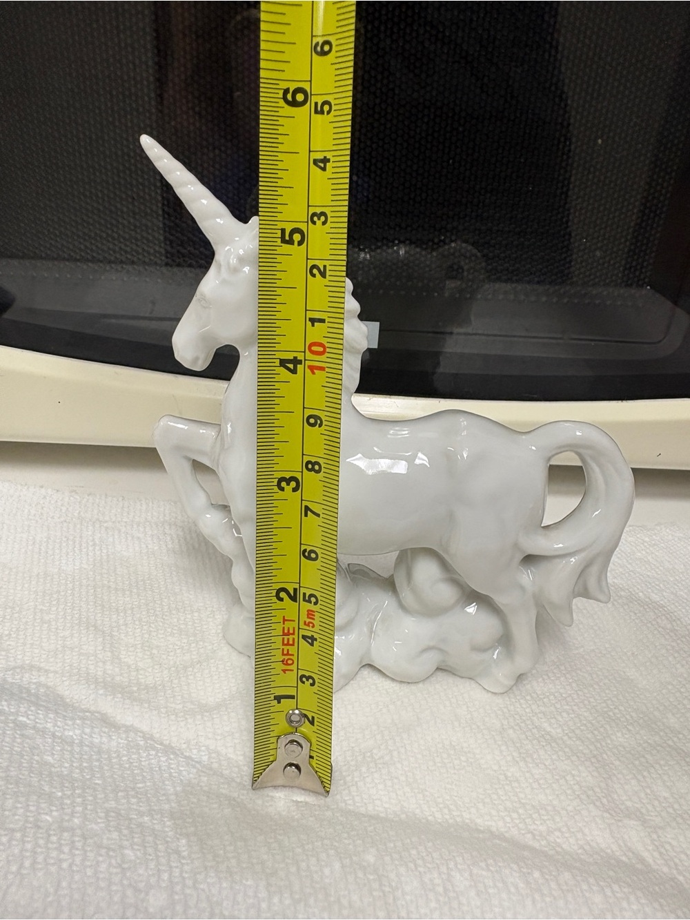 Vintage 1980s Ceramic White Unicorn Statue - Picture 7 of 7